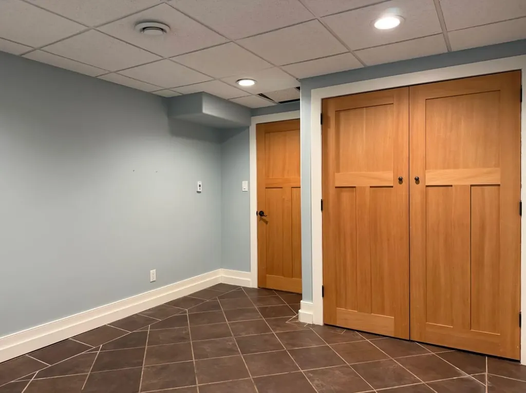 5109 46 Avenue Vermilion AB T9X 1Y1