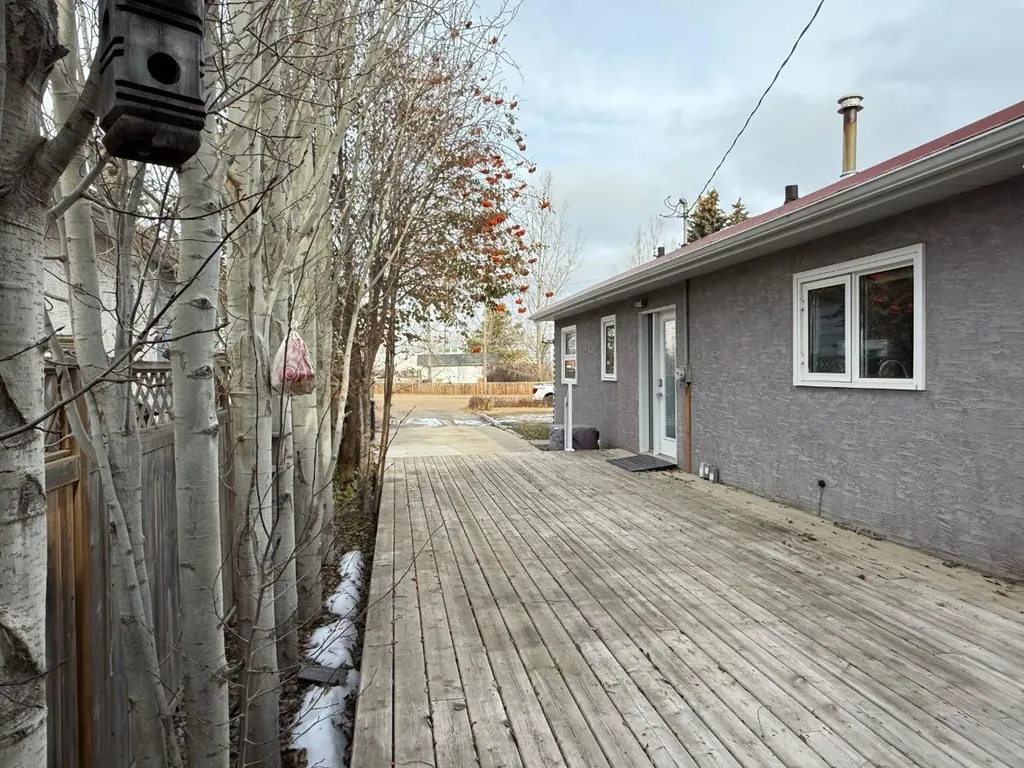 5109 46 Avenue Vermilion AB T9X 1Y1