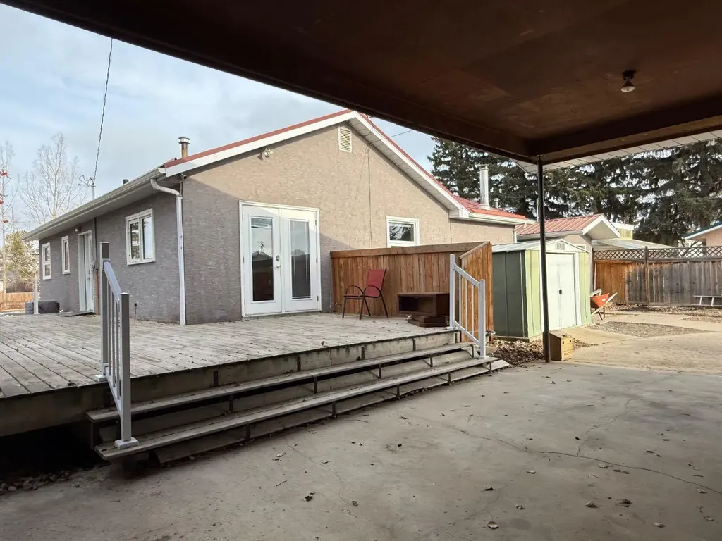 5109 46 Avenue Vermilion AB T9X 1Y1