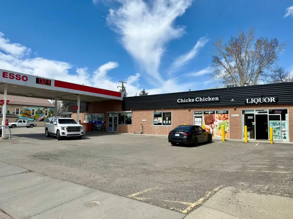 50 Elizabeth Street Okotoks AB T1S 1J7
