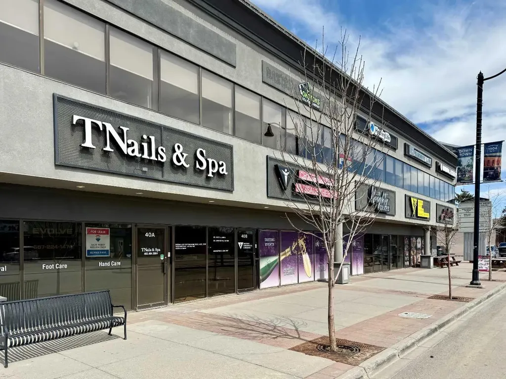 50 Elizabeth Street Okotoks AB T1S 1J7
