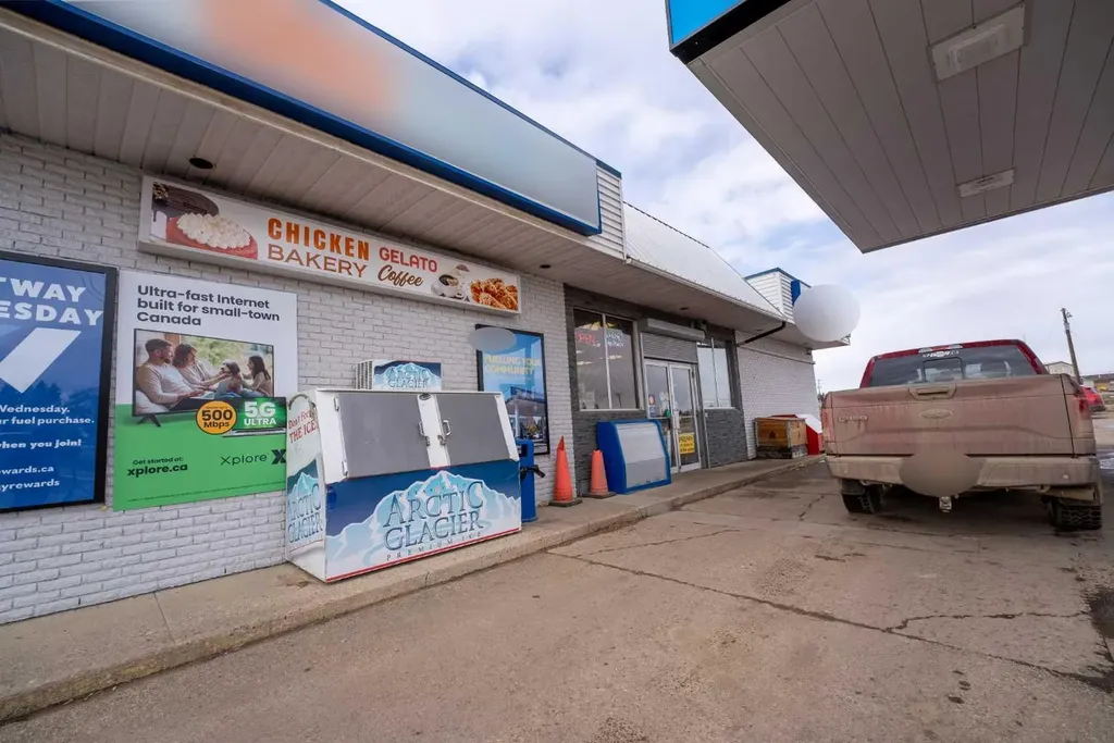 5702 2a Highway Ponoka AB T4J 1M1