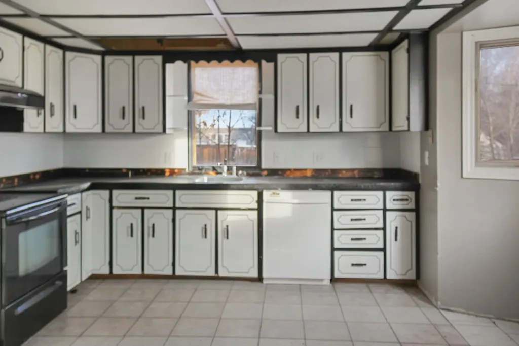 5131 51 Street Consort AB T0C 1B0