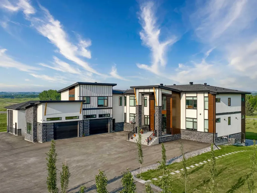 48017 Harvest Lane E Rural Foothills County AB T1S 3R6