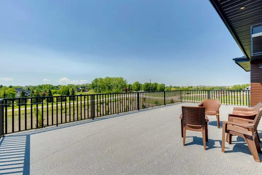 48017 Harvest Lane E Rural Foothills County AB T1S 3R6