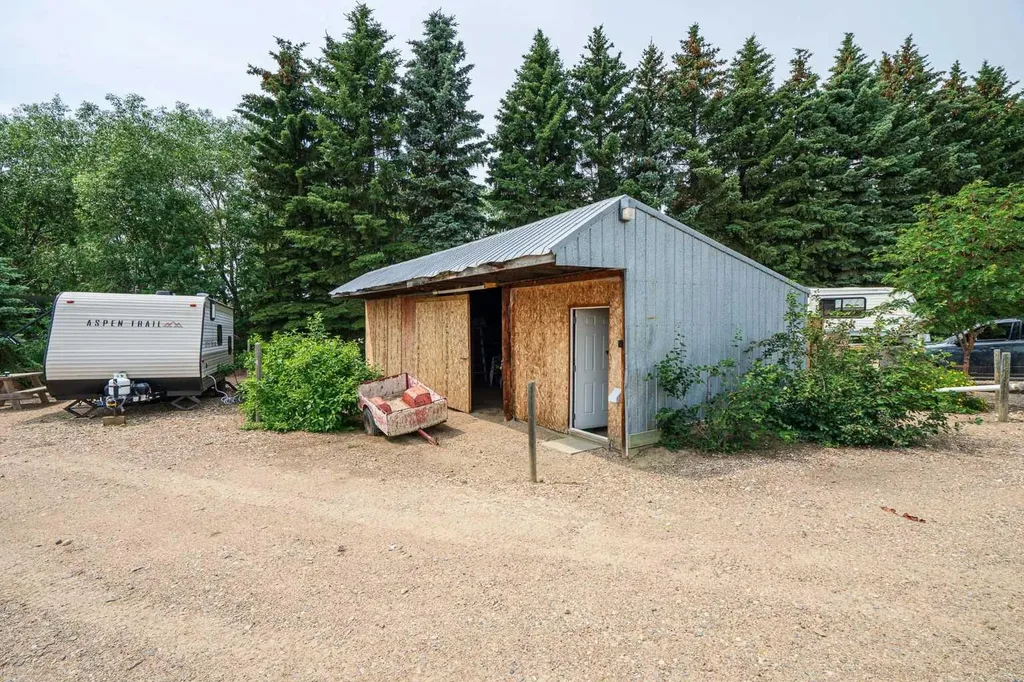 Point SE 10-50-2 W4 Blackfoot AB T9V 2S1