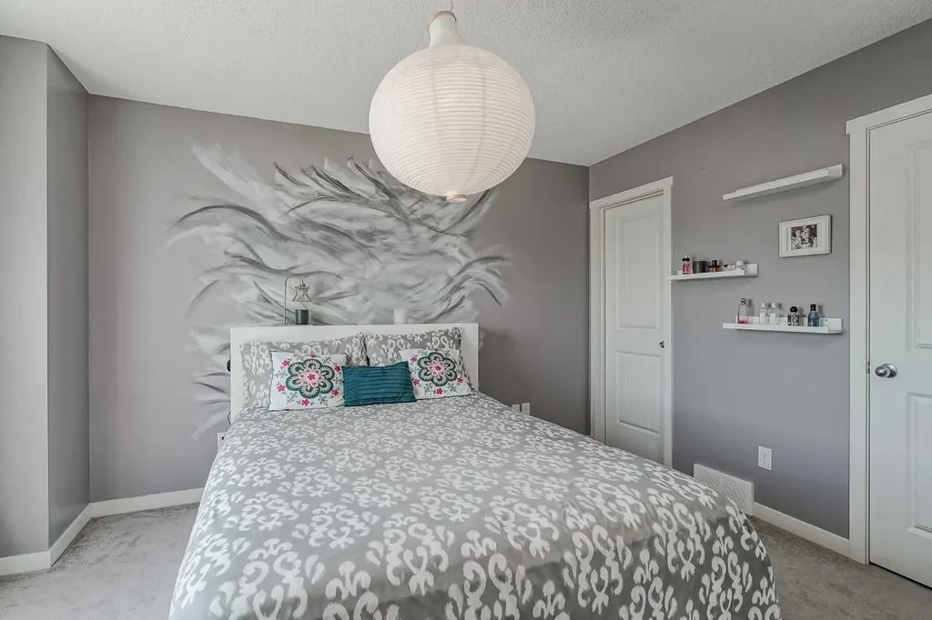 313 Copperpond Landing SE Calgary AB T2Z 1G6