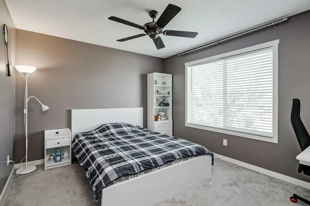 313 Copperpond Landing SE Calgary AB T2Z 1G6