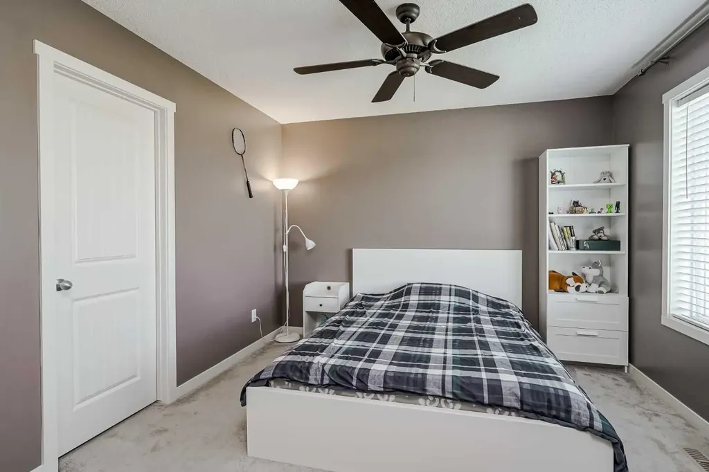 313 Copperpond Landing SE Calgary AB T2Z 1G6