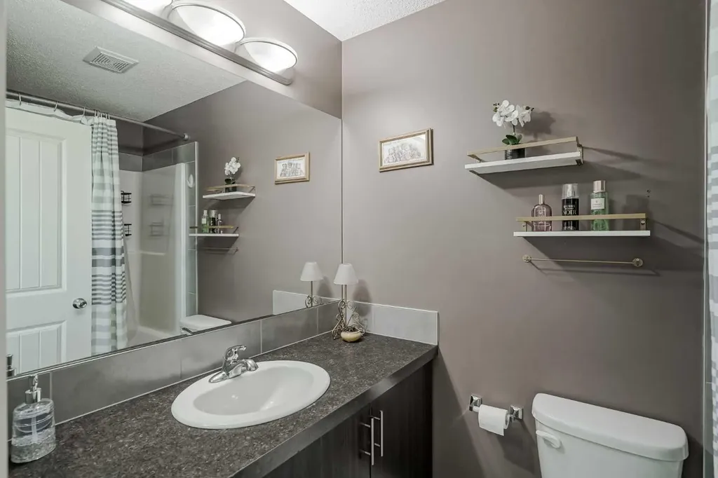313 Copperpond Landing SE Calgary AB T2Z 1G6