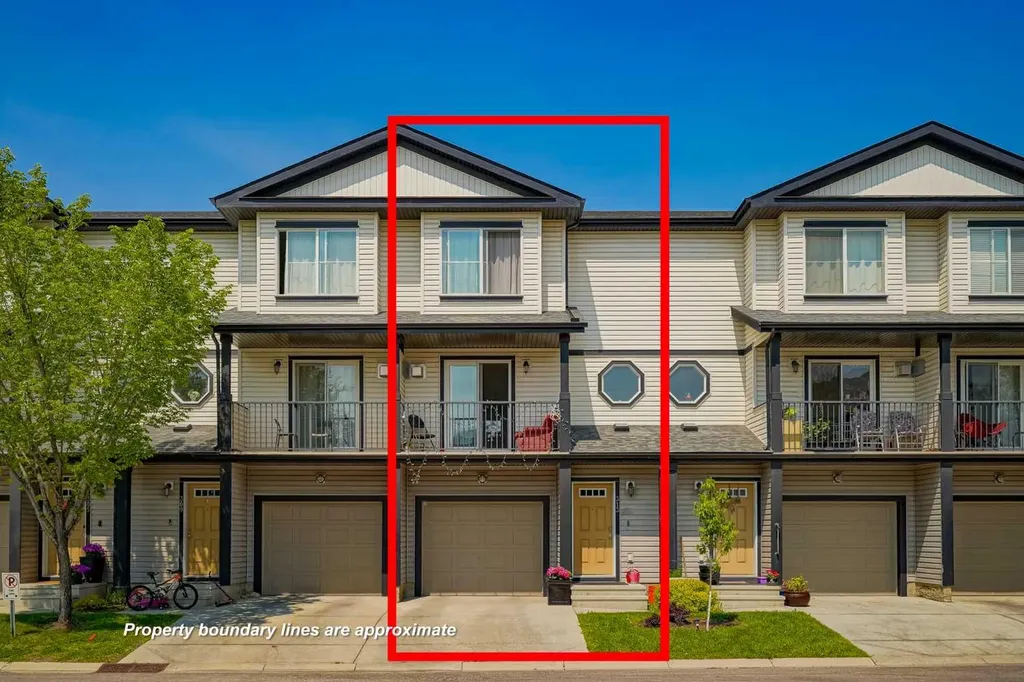 313 Copperpond Landing SE Calgary AB T2Z 1G6