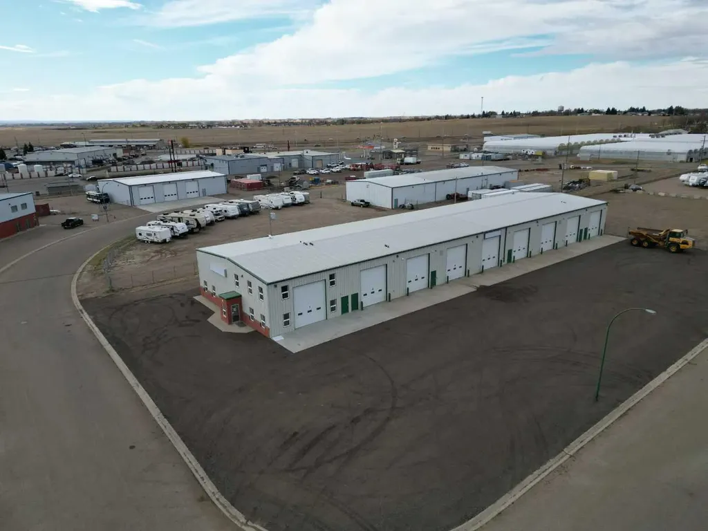 119 Pembina Drive NE Redcliff AB T0J 2P0