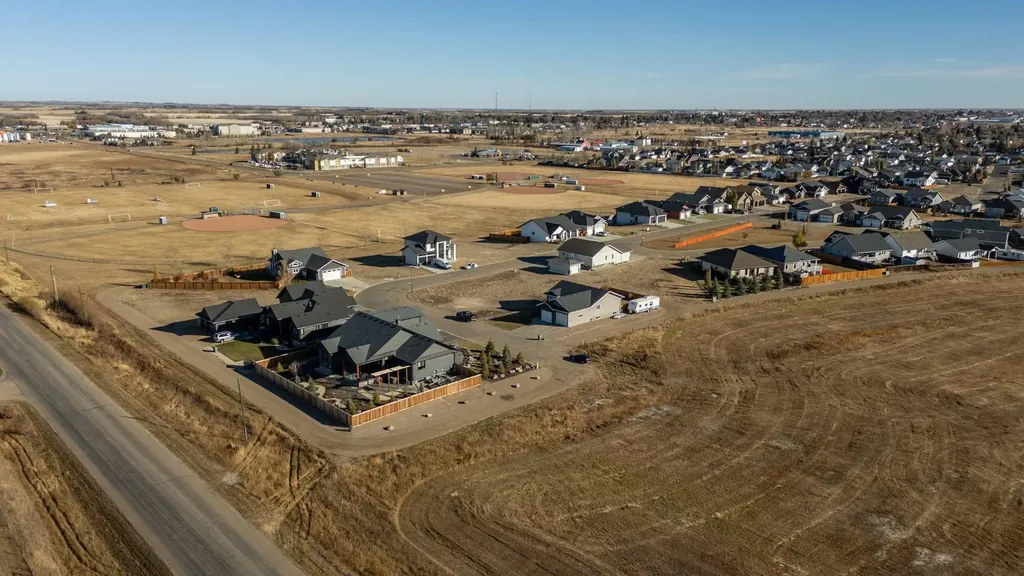 4009 Mimosa Way Stettler AB T0C 2L2