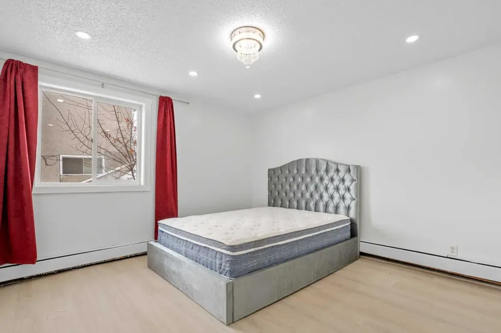 4328 4 Street NW Calgary AB T2K 1A2