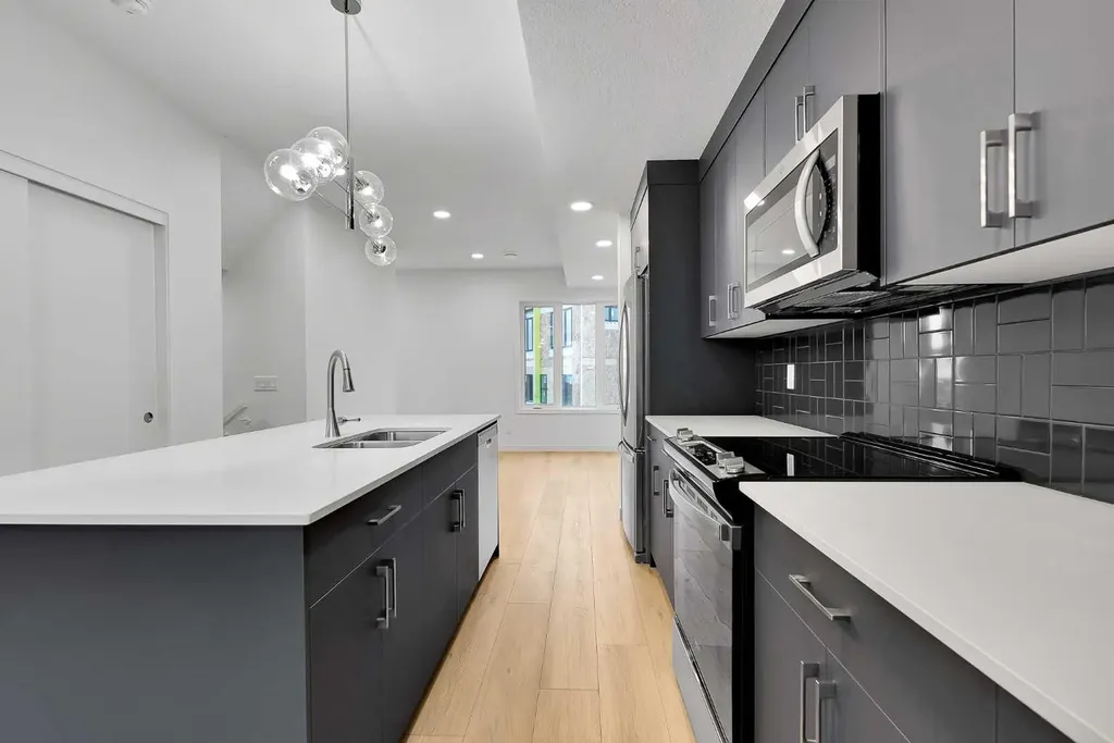 124 Arbour Lake Court NW Calgary AB T3G 0H6