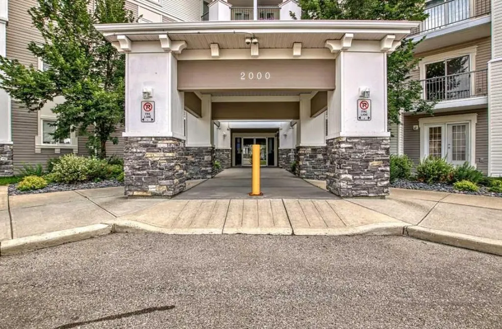 333 Taravista Drive NE Calgary AB T3J 0H4