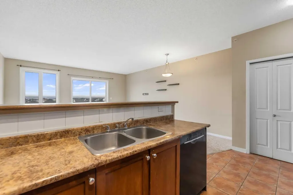 333 Taravista Drive NE Calgary AB T3J 0H4