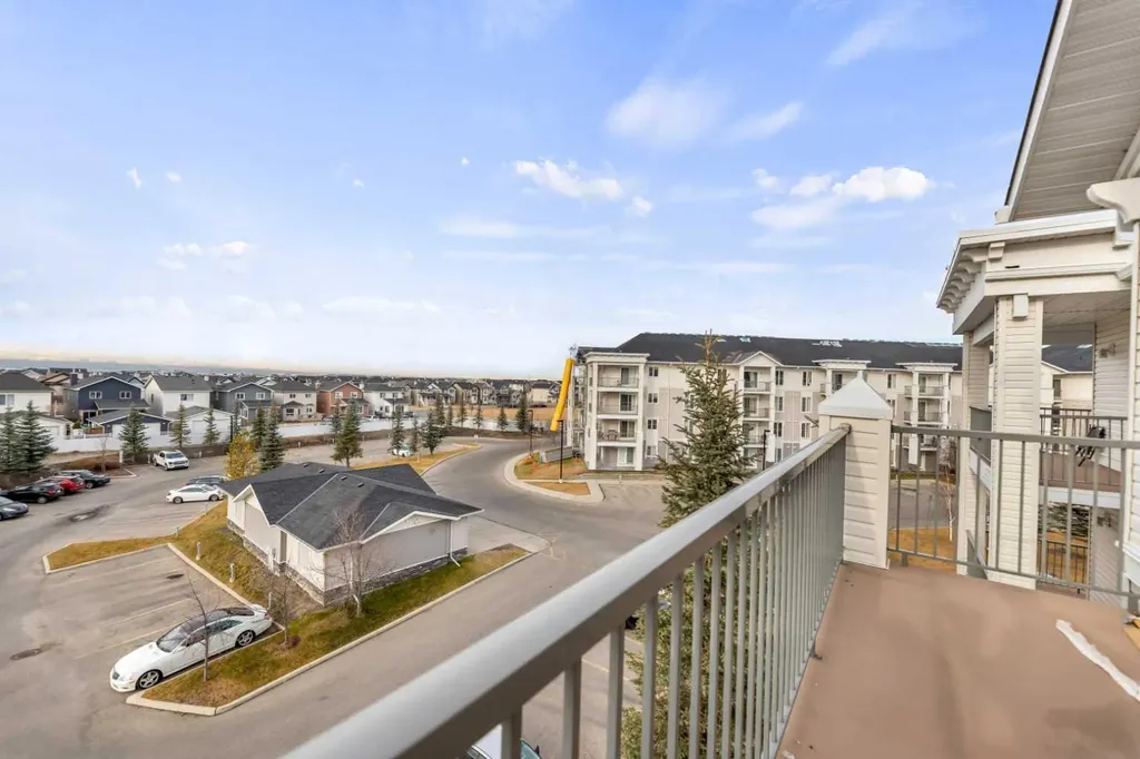333 Taravista Drive NE Calgary AB T3J 0H4