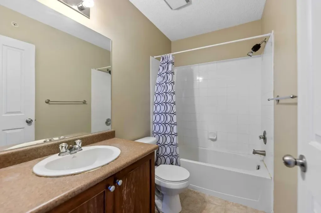 333 Taravista Drive NE Calgary AB T3J 0H4