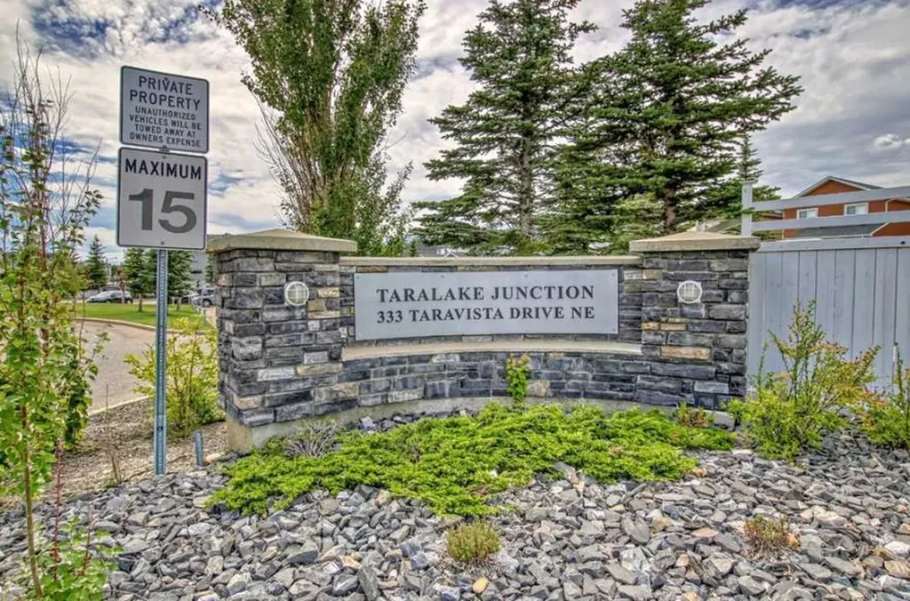 333 Taravista Drive NE Calgary AB T3J 0H4
