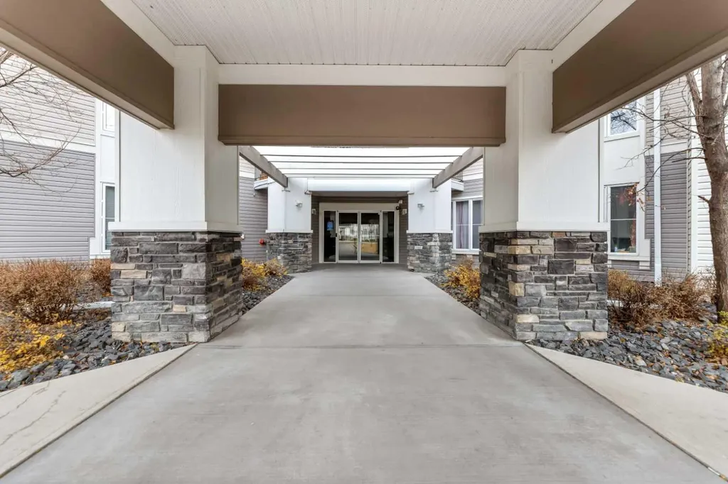 333 Taravista Drive NE Calgary AB T3J 0H4