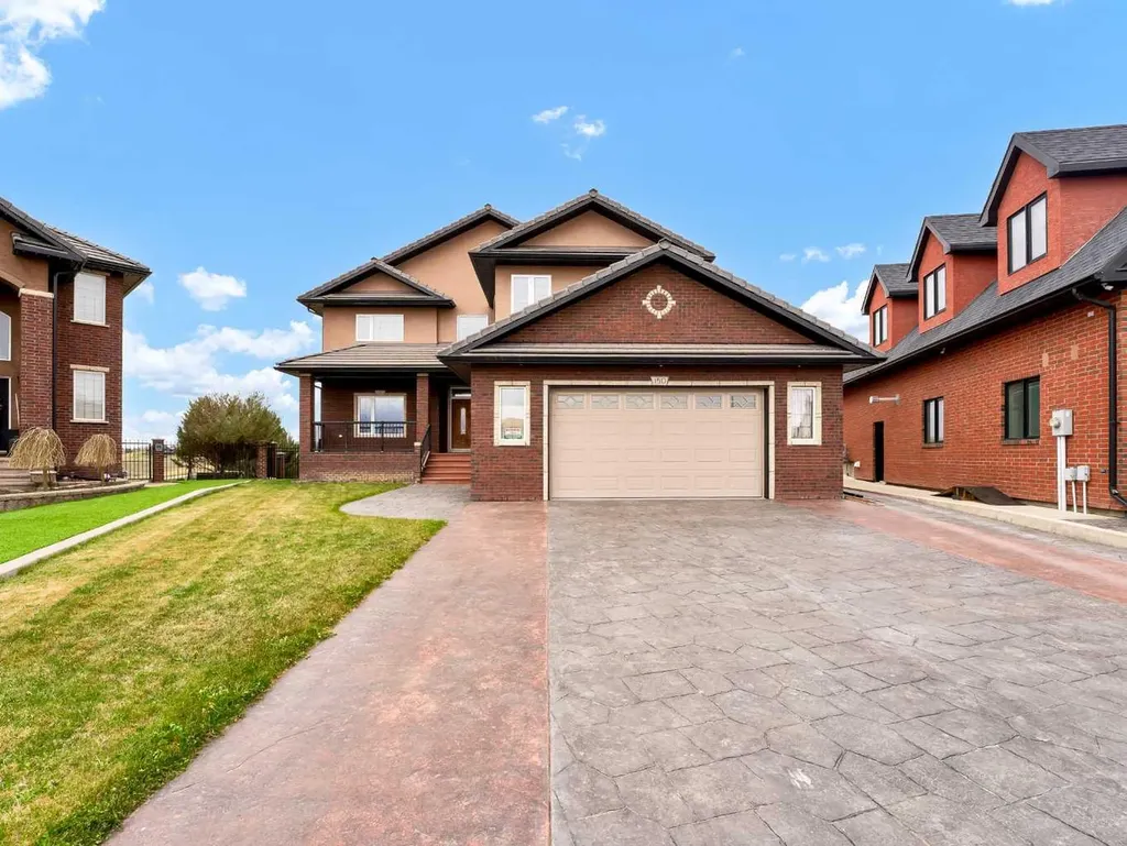 150 Desert Blume Crescent Desert Blume AB T1B 0A4