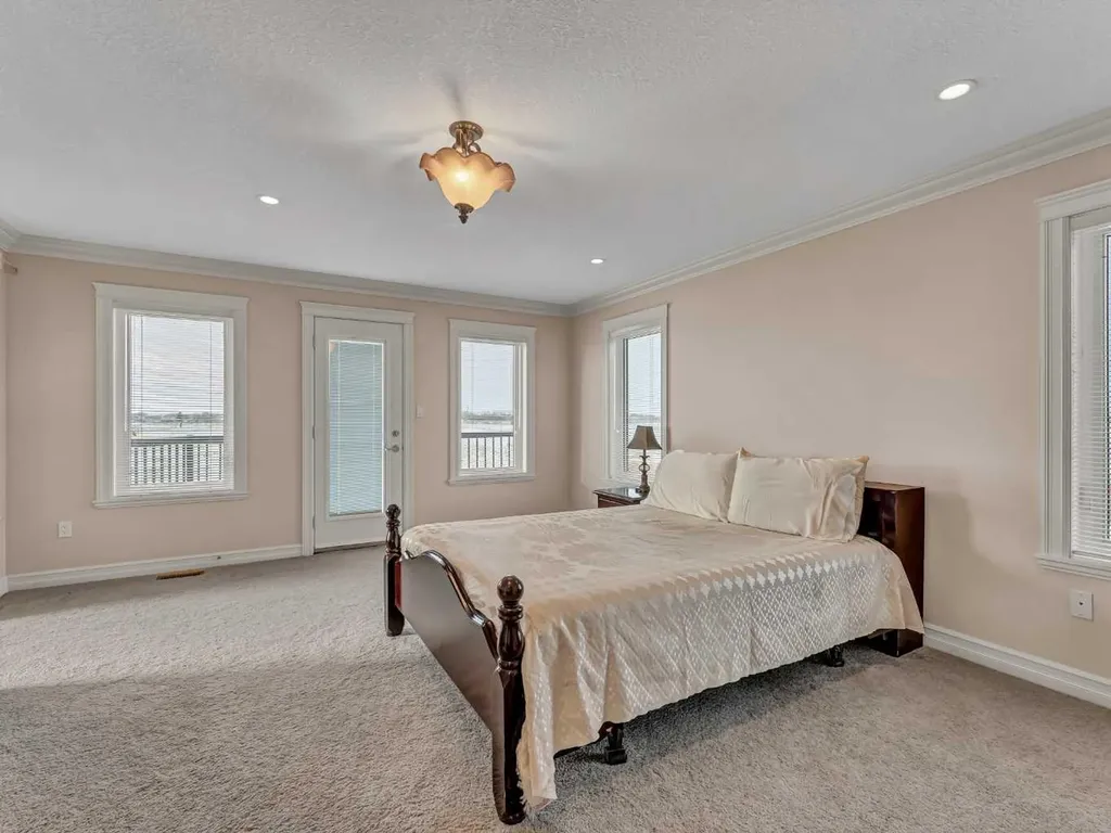150 Desert Blume Crescent Desert Blume AB T1B 0A4