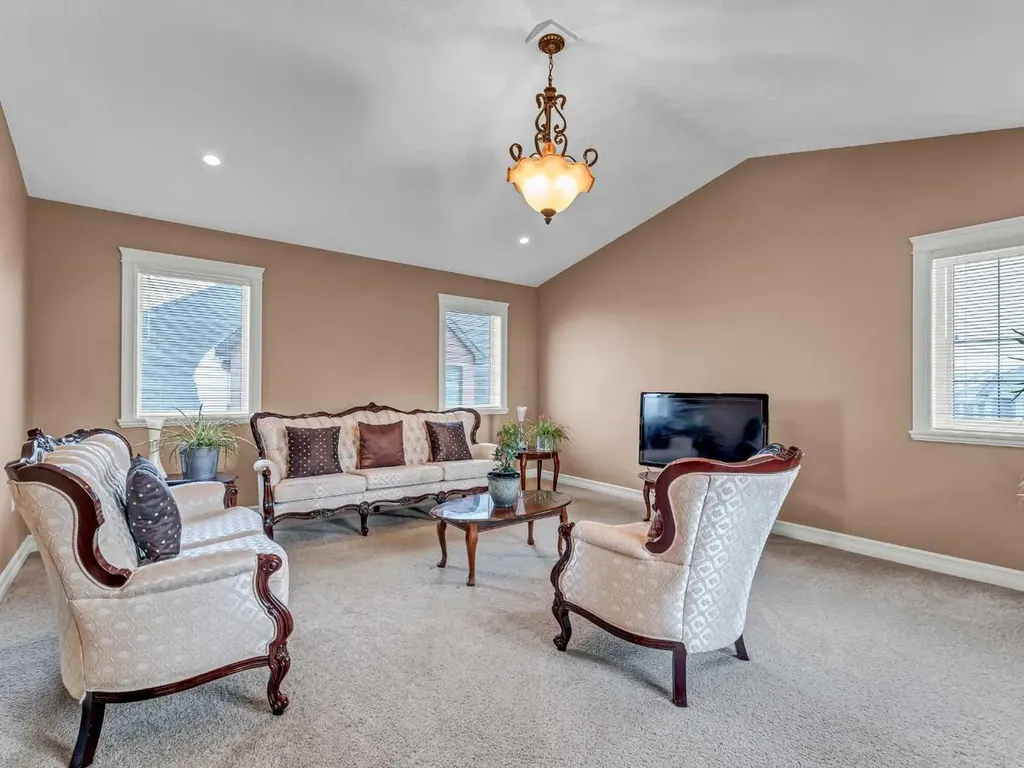 150 Desert Blume Crescent Desert Blume AB T1B 0A4