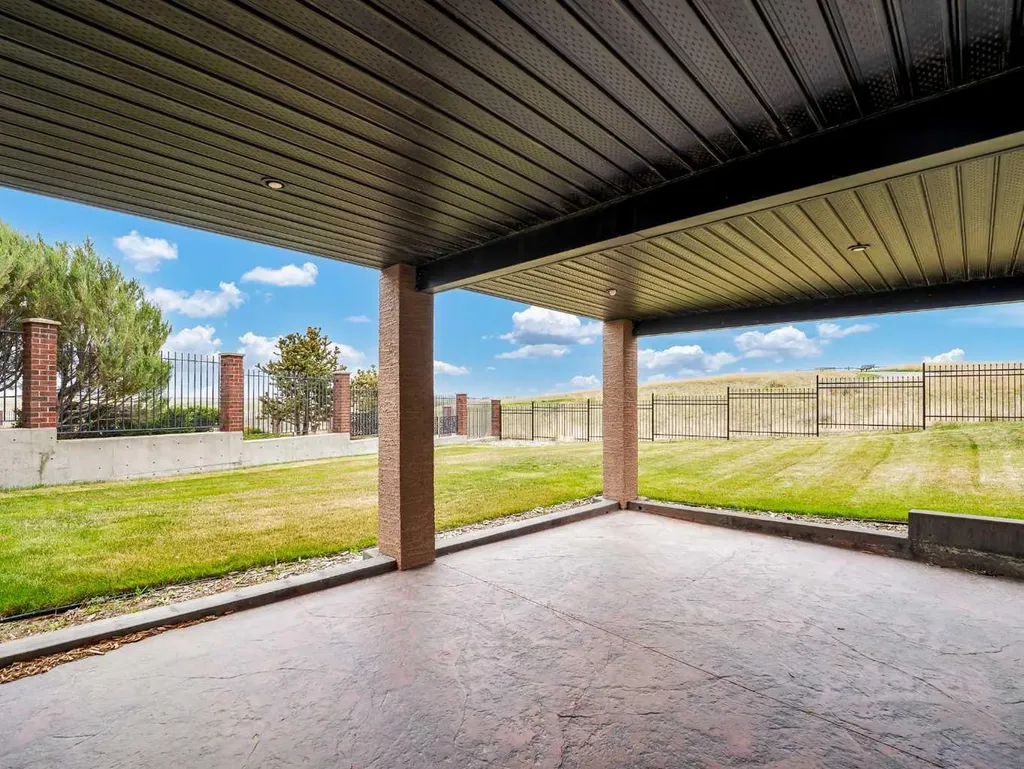 150 Desert Blume Crescent Desert Blume AB T1B 0A4