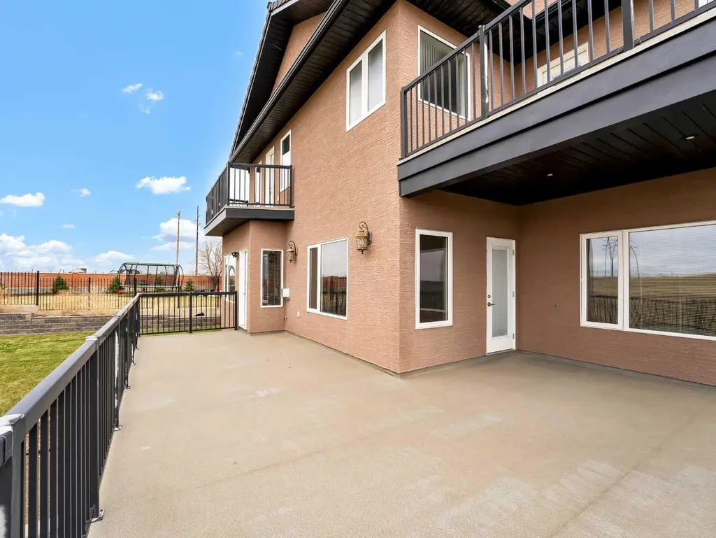 150 Desert Blume Crescent Desert Blume AB T1B 0A4