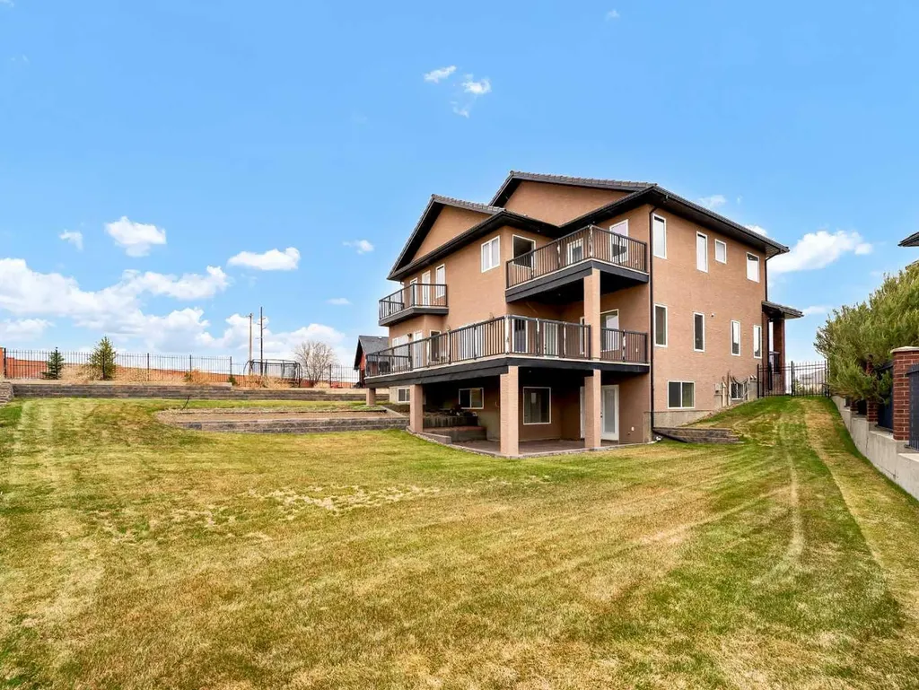 150 Desert Blume Crescent Desert Blume AB T1B 0A4