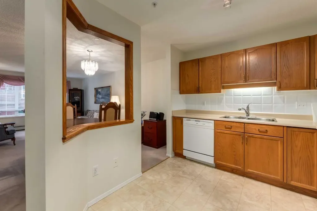 3204 Sienna Park Green SW Calgary AB T3H3N7