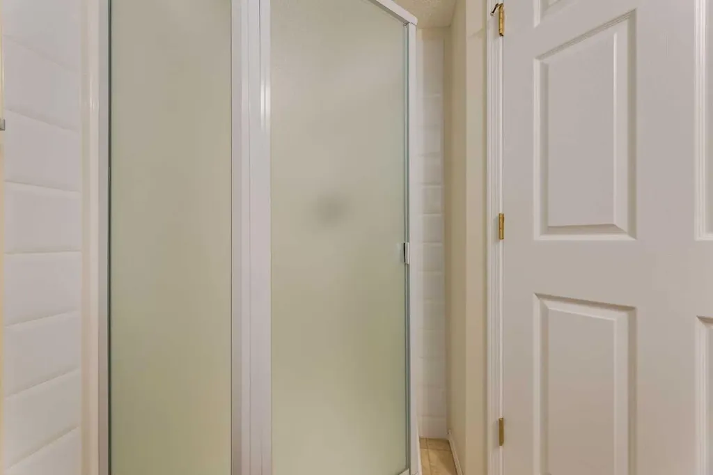 3204 Sienna Park Green SW Calgary AB T3H3N7