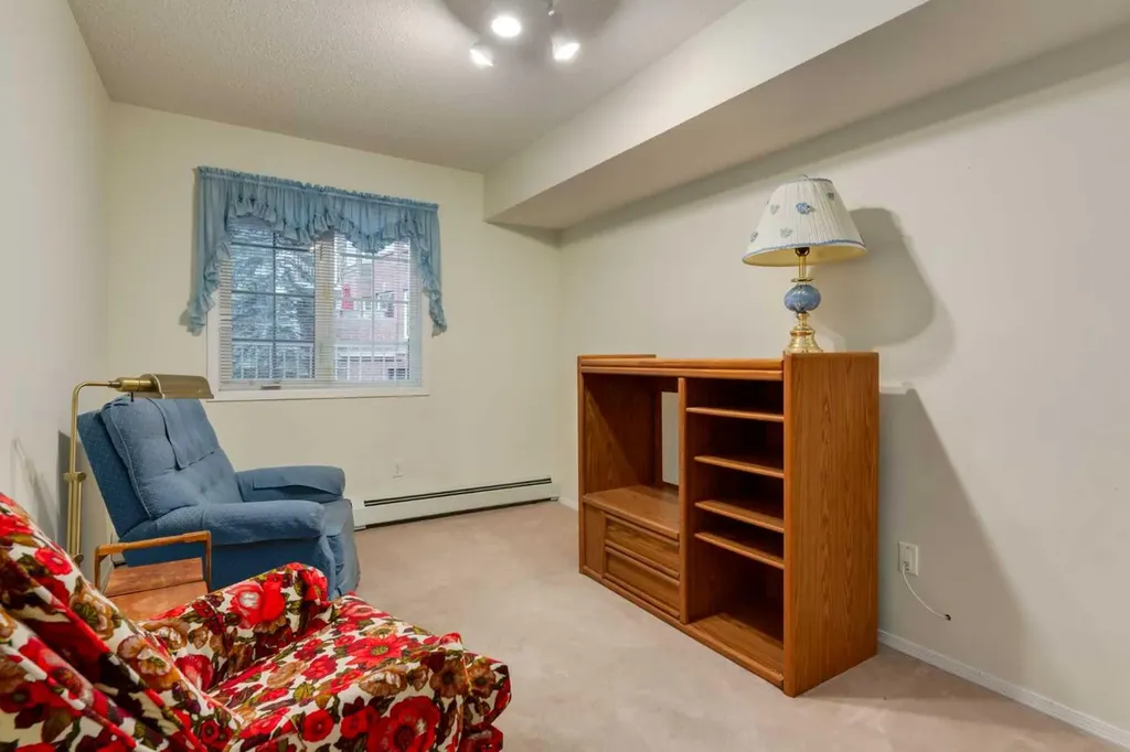 3204 Sienna Park Green SW Calgary AB T3H3N7