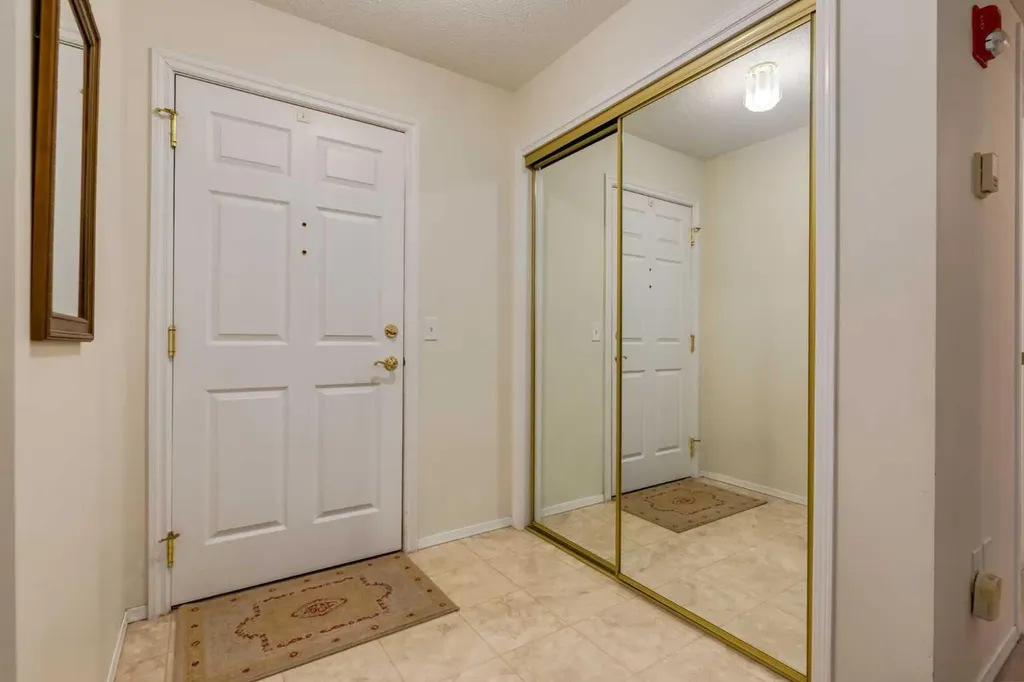 3204 Sienna Park Green SW Calgary AB T3H3N7