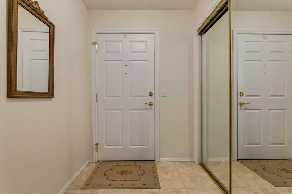 3204 Sienna Park Green SW Calgary AB T3H3N7
