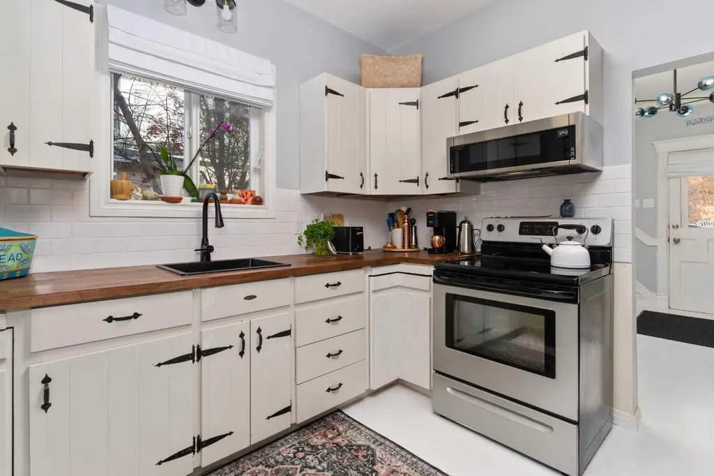 5013 49 A Street Sedgewick AB T0B 4C0