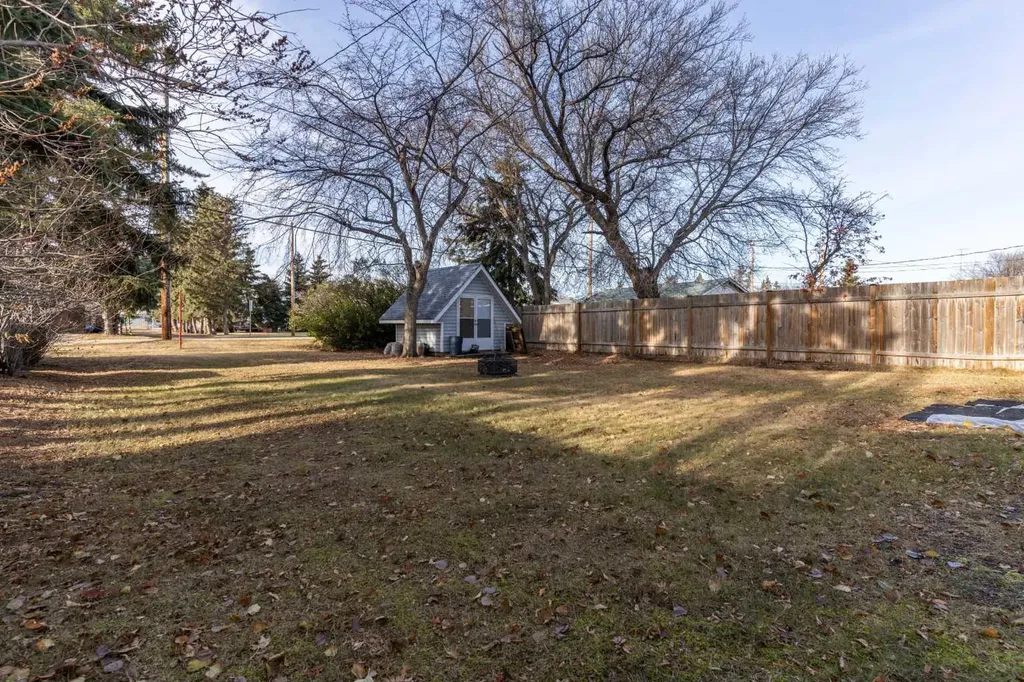 5013 49 A Street Sedgewick AB T0B 4C0