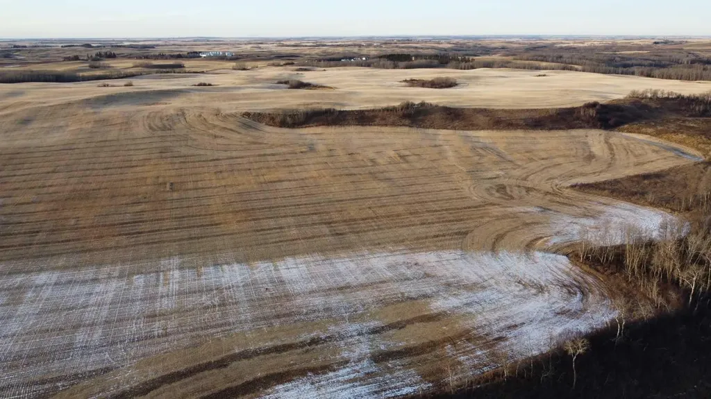 NE 23-53-13-w4 & SE 23-53-13-w4 Rural Two Hills No. 21 County Of AB T9C 1R9