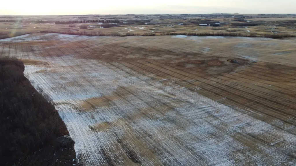 NE 23-53-13-w4 & SE 23-53-13-w4 Rural Two Hills No. 21 County Of AB T9C 1R9