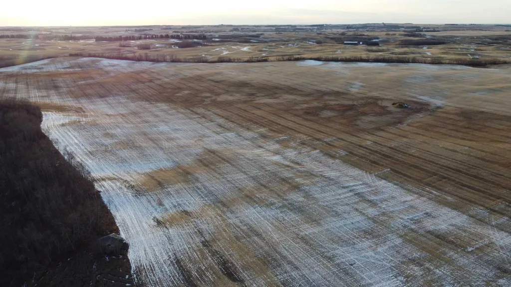 NE 23-53-13-w4 & SE 23-53-13-w4 Rural Two Hills No. 21 County Of AB T9C 1R9