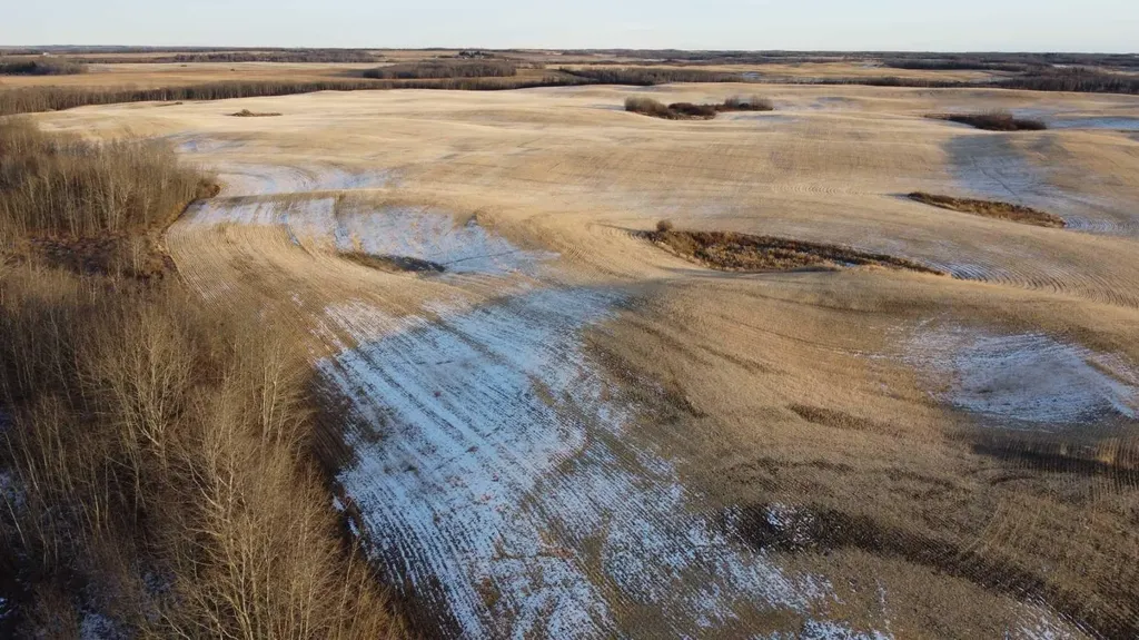 NE 23-53-13-w4 & SE 23-53-13-w4 Rural Two Hills No. 21 County Of AB T9C 1R9