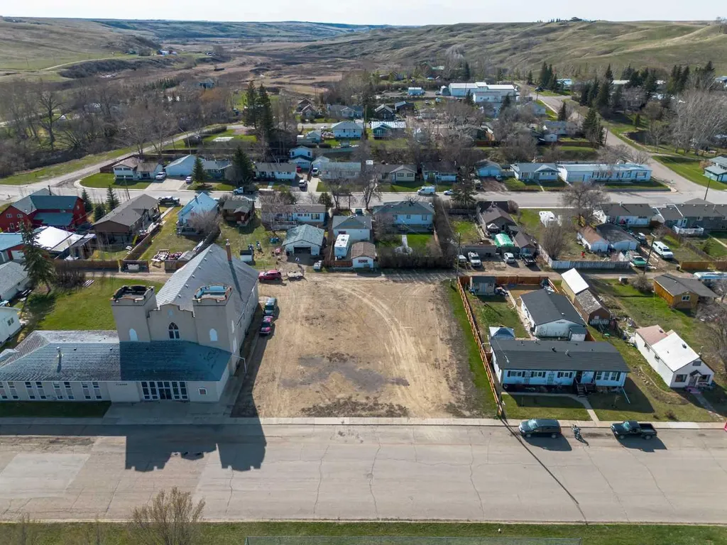 214 Bruce Avenue Carbon AB T0M0L0