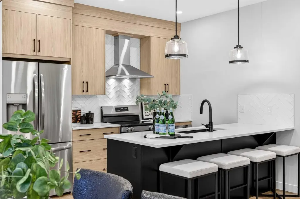 306 Alpine Boulevard Calgary AB T2Y 0Y4