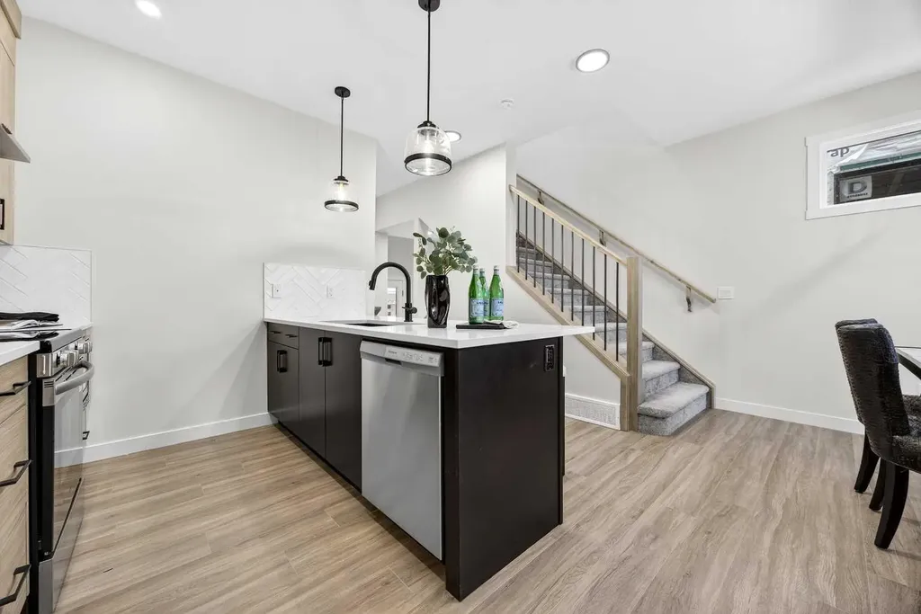 306 Alpine Boulevard Calgary AB T2Y 0Y4
