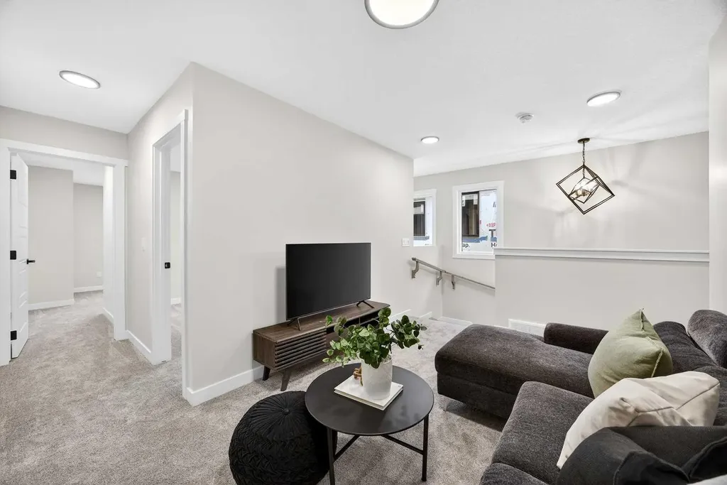306 Alpine Boulevard Calgary AB T2Y 0Y4