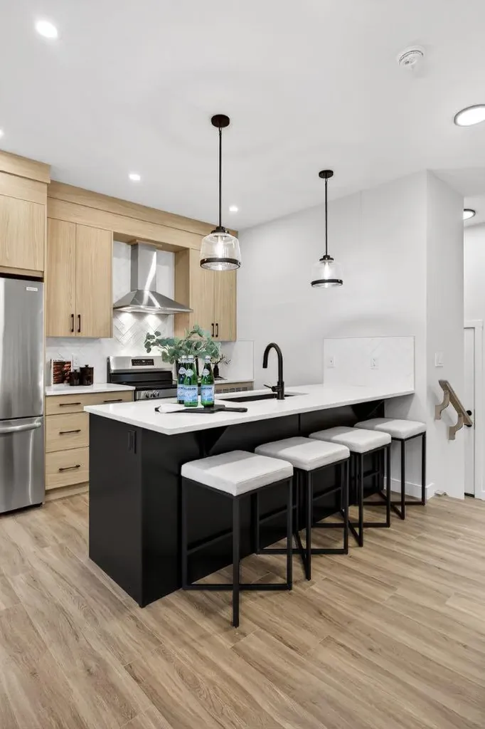 310 Alpine Boulevard Calgary AB T2Y 0Y4