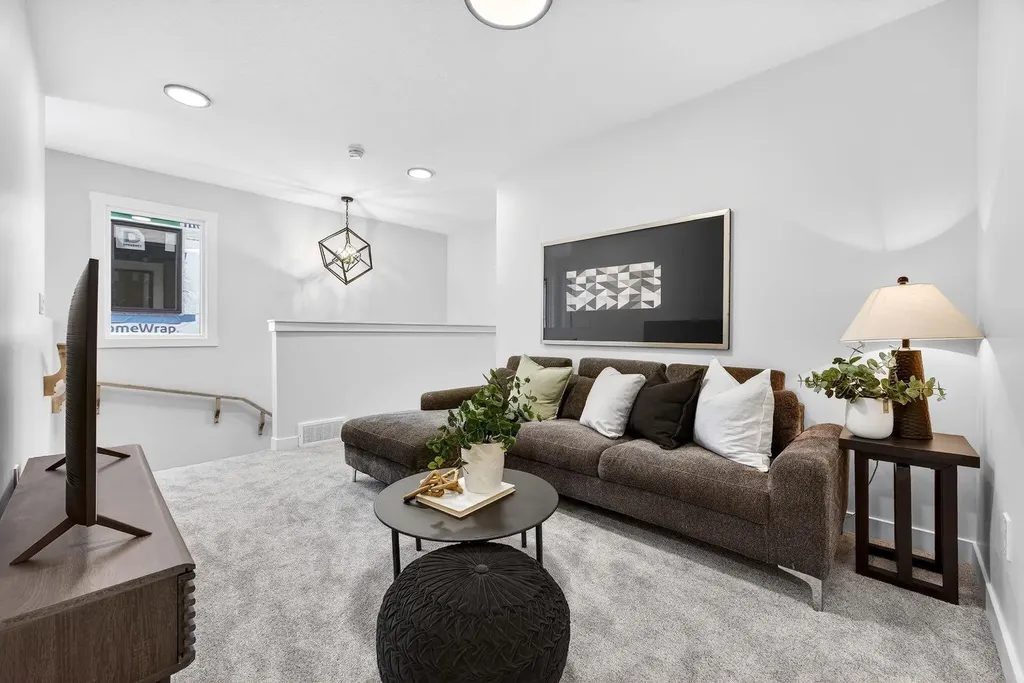 310 Alpine Boulevard Calgary AB T2Y 0Y4
