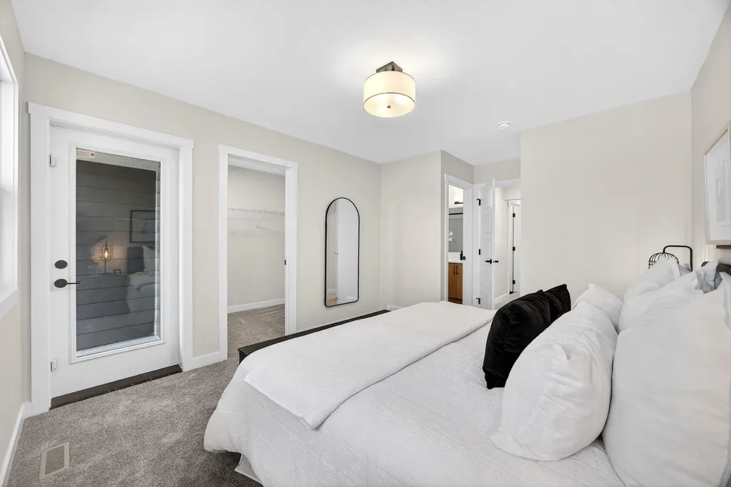 310 Alpine Boulevard Calgary AB T2Y 0Y4