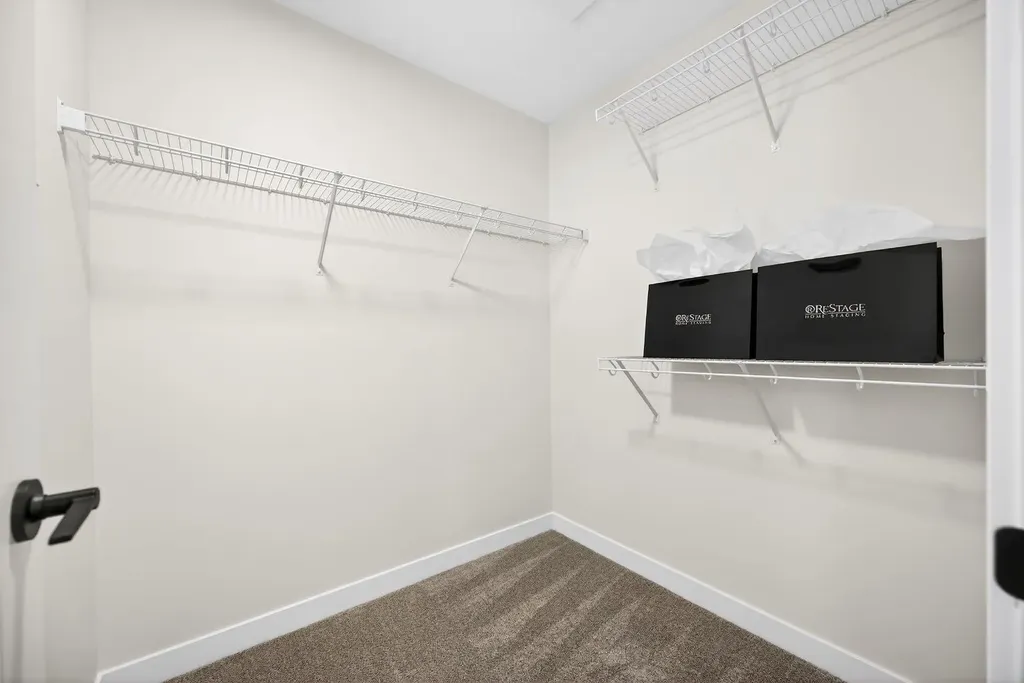 310 Alpine Boulevard Calgary AB T2Y 0Y4